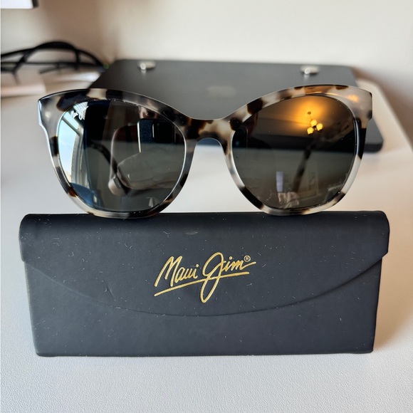 Maui Jim Alulu Tortoise Sunglasses - Picture 6 of 6